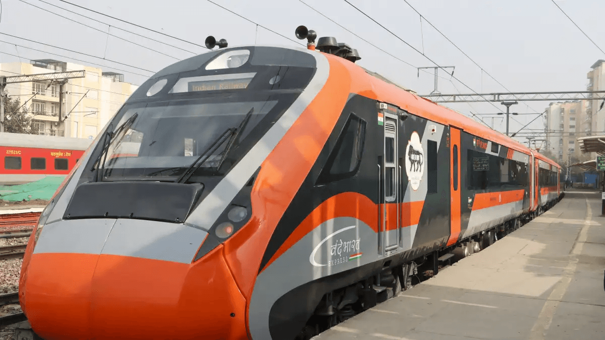Vande Bharat Express : সফল হলো বন্দে ভারত স্লিপারের ট্রায়াল রান! কবে থেকে যাত্রী পরিষেবার ছুটবে ট্রেনটি! জানুন বিস্তারিত