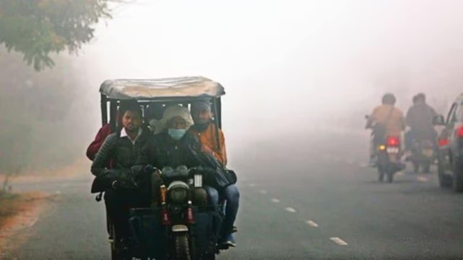 Weather Update : বঙ্গ থেকে বিদায় নিচ্ছে শীত? আবারও দাপট পশ্চিমী ঝঞ্ঝার? কেমন থাকবে উত্তর ও দক্ষিণবঙ্গের আবহাওয়া? জানুন বিস্তারিত