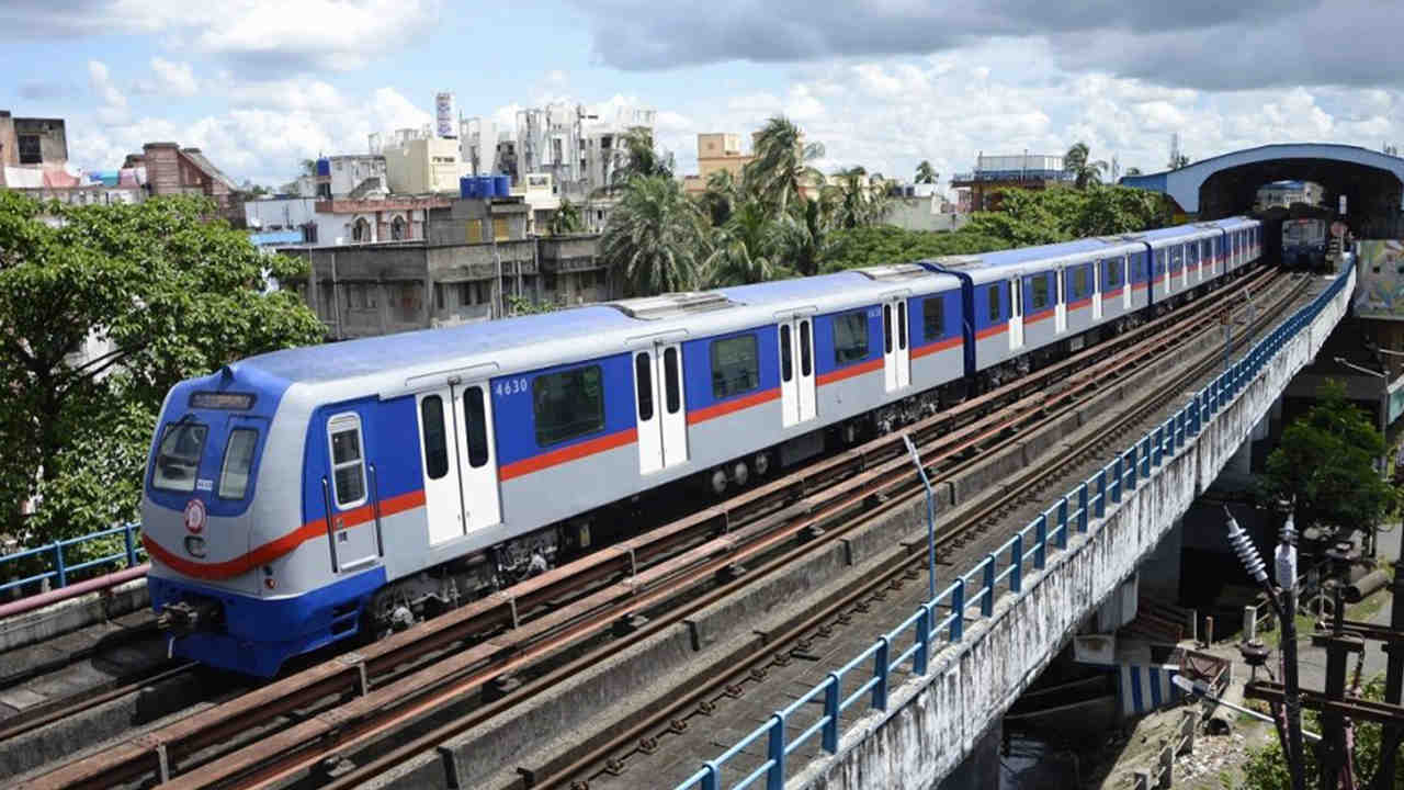 Kolkata Metro Sunday Service