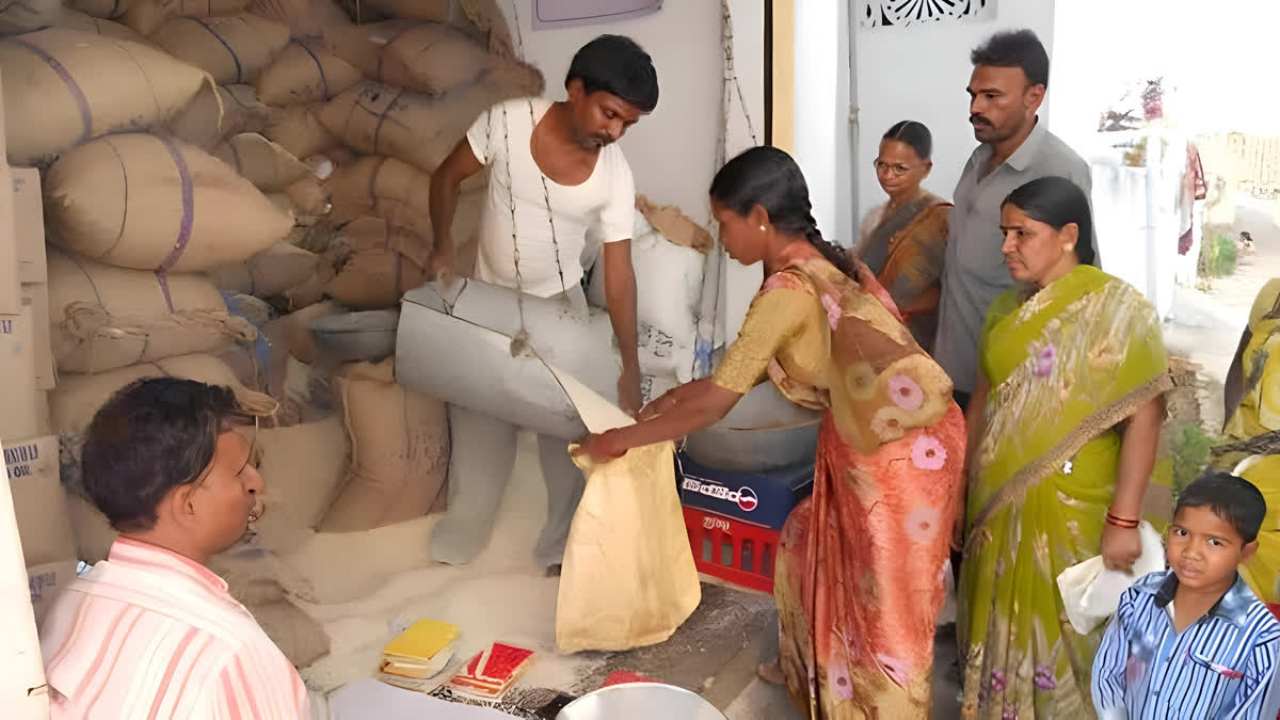 ৬ হাজার মৃত ব্যক্তি তোলেন রেশন!  ফাঁস বিশাল কেলেঙ্কারি, এবার কি জীবিতরাও হতে পারে বঞ্চিত ? 