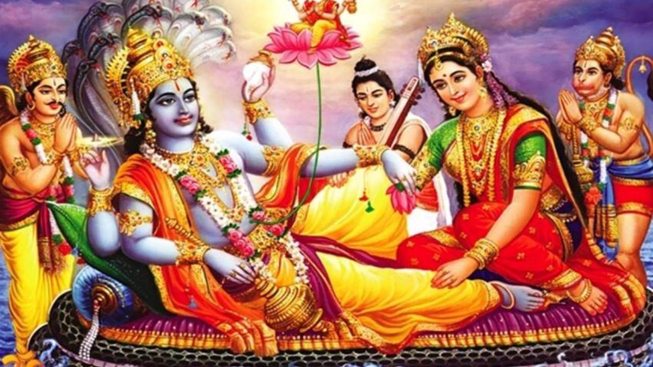 Devshayani Ekadashi 2025: দেবশয়নী একাদশী চার মাসের জন্য নিদ্রায় যাচ্ছেন ভগবান বিষ্ণু! শুভ ফল পেতে অবশ্যই করুন এই প্রতিকারগুলি! 4 Devshayani Ekadashi 2025 Offering Yellow Cloth and Chandan to Vishnu