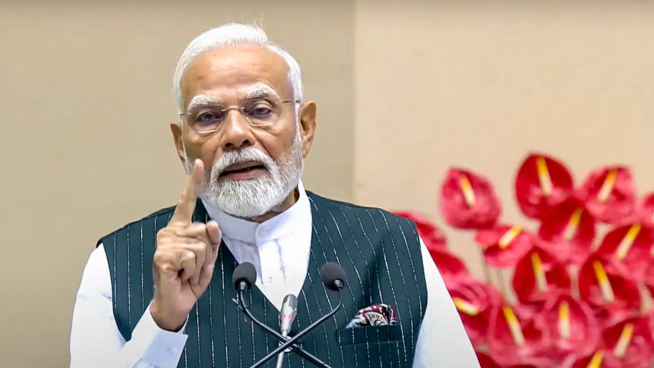 'দুর্গাপুর ভারতের বিকাশের ইঞ্জিন', ৭ মেগা প্রকল্পের শিলান্যাস করলেন মোদী 1 Narendra Modi