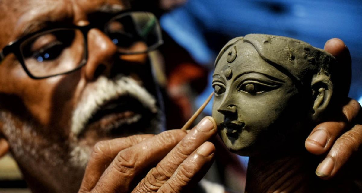 Kumartuli : শিল্পের হৃদয় | কুমোরটুলি ঐতিহ্য, চ্যালেঞ্জ ও ২০২৫ সালে ভবিষ্যৎ বিশ্লেষণ