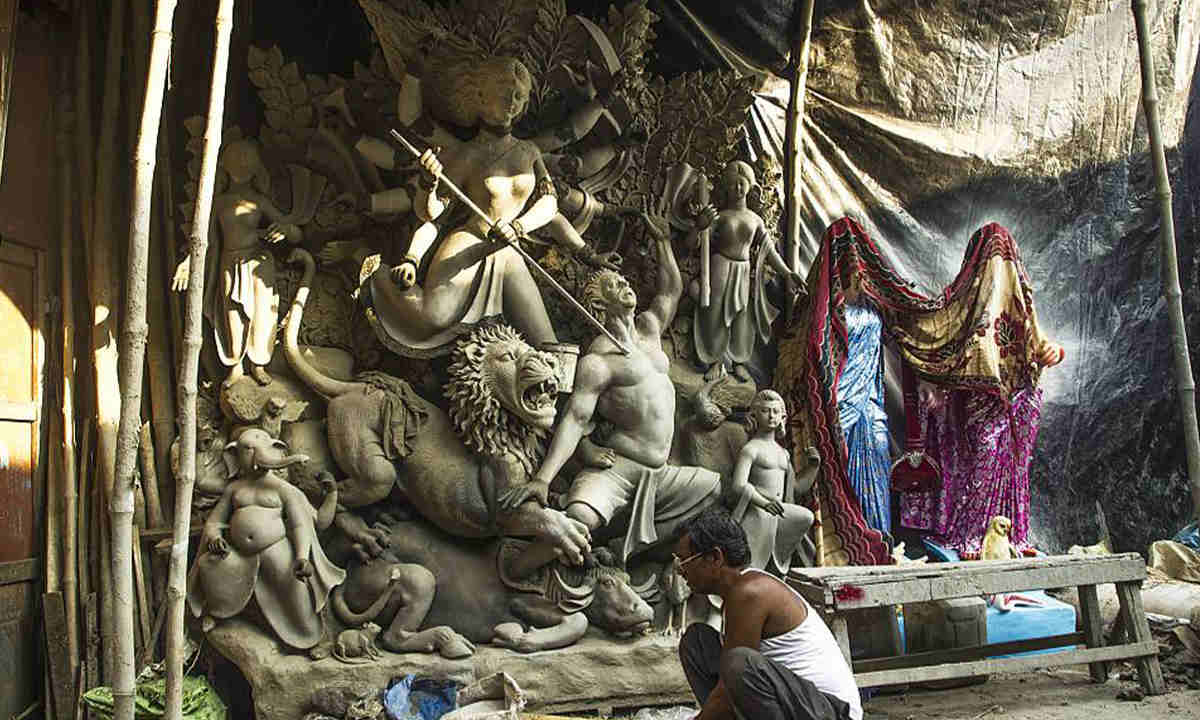 kumartuli-durga-idol-ban-police-restriction